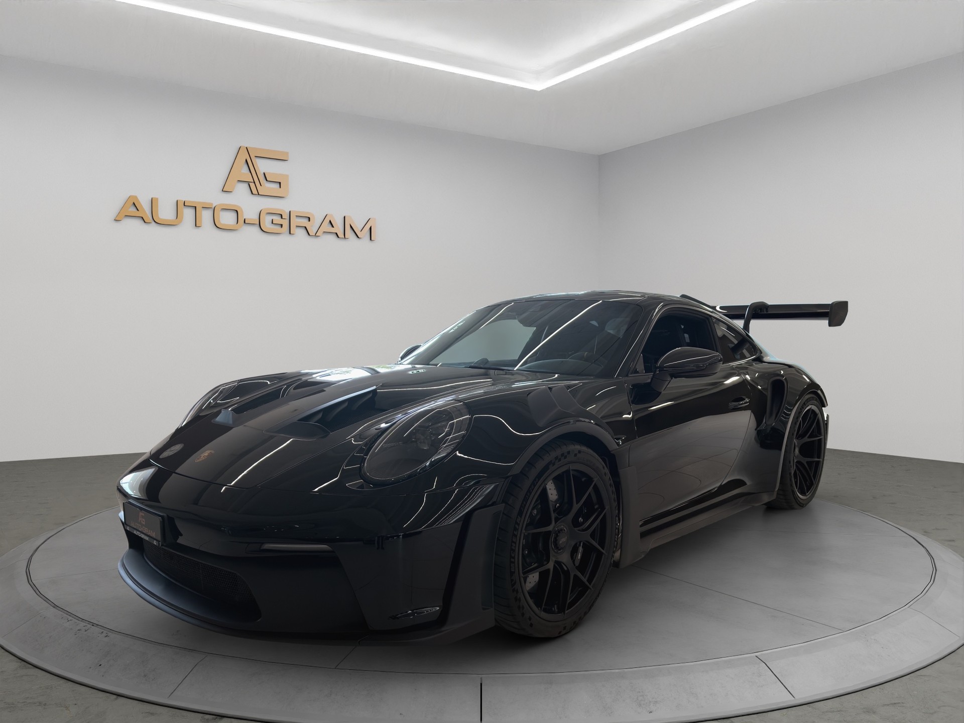 PORSCHE 911 GT3 RS Weissach-Paket