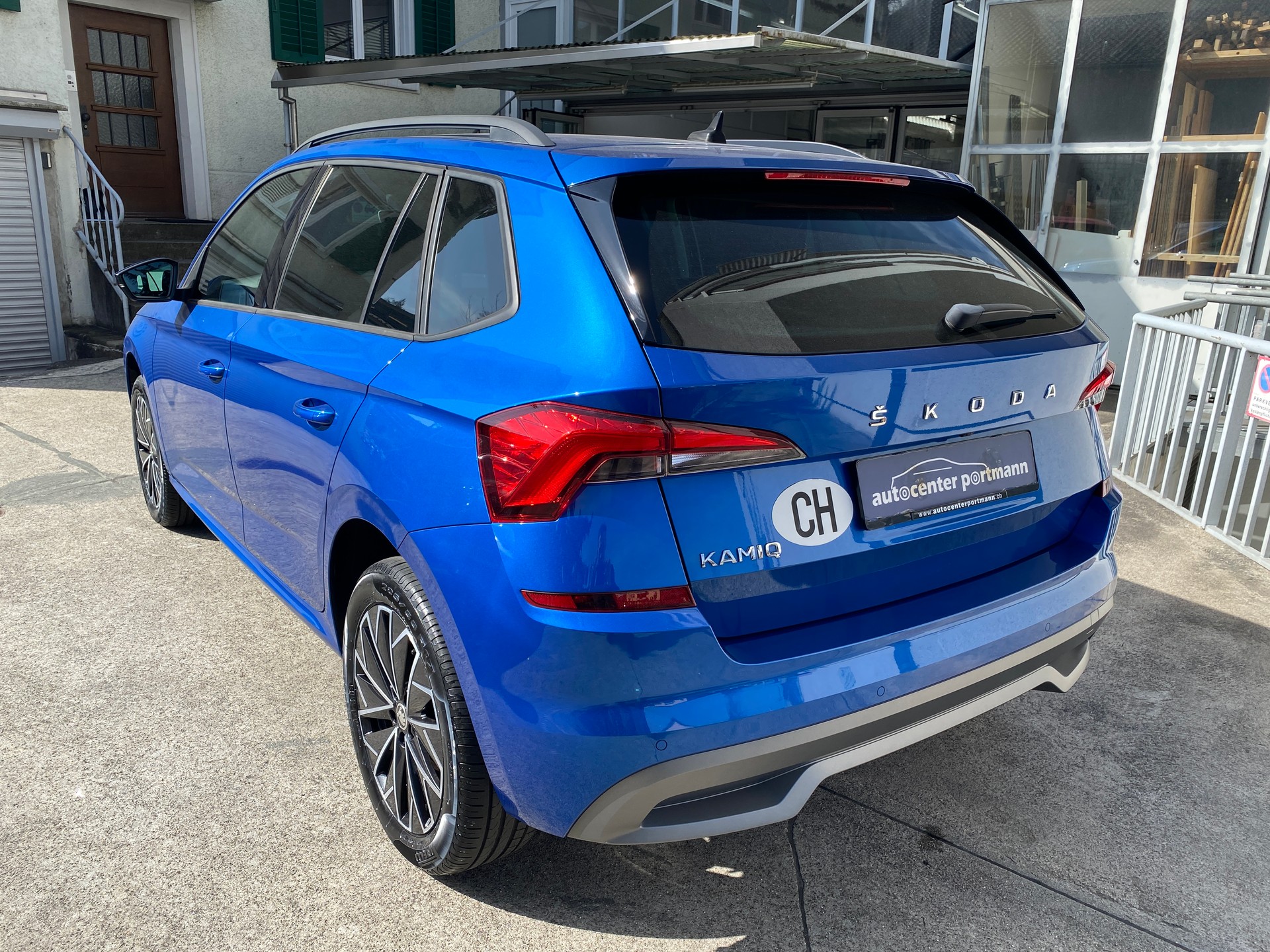 SKODA Kamiq 1.0 TSI Ambition DSG-image-11