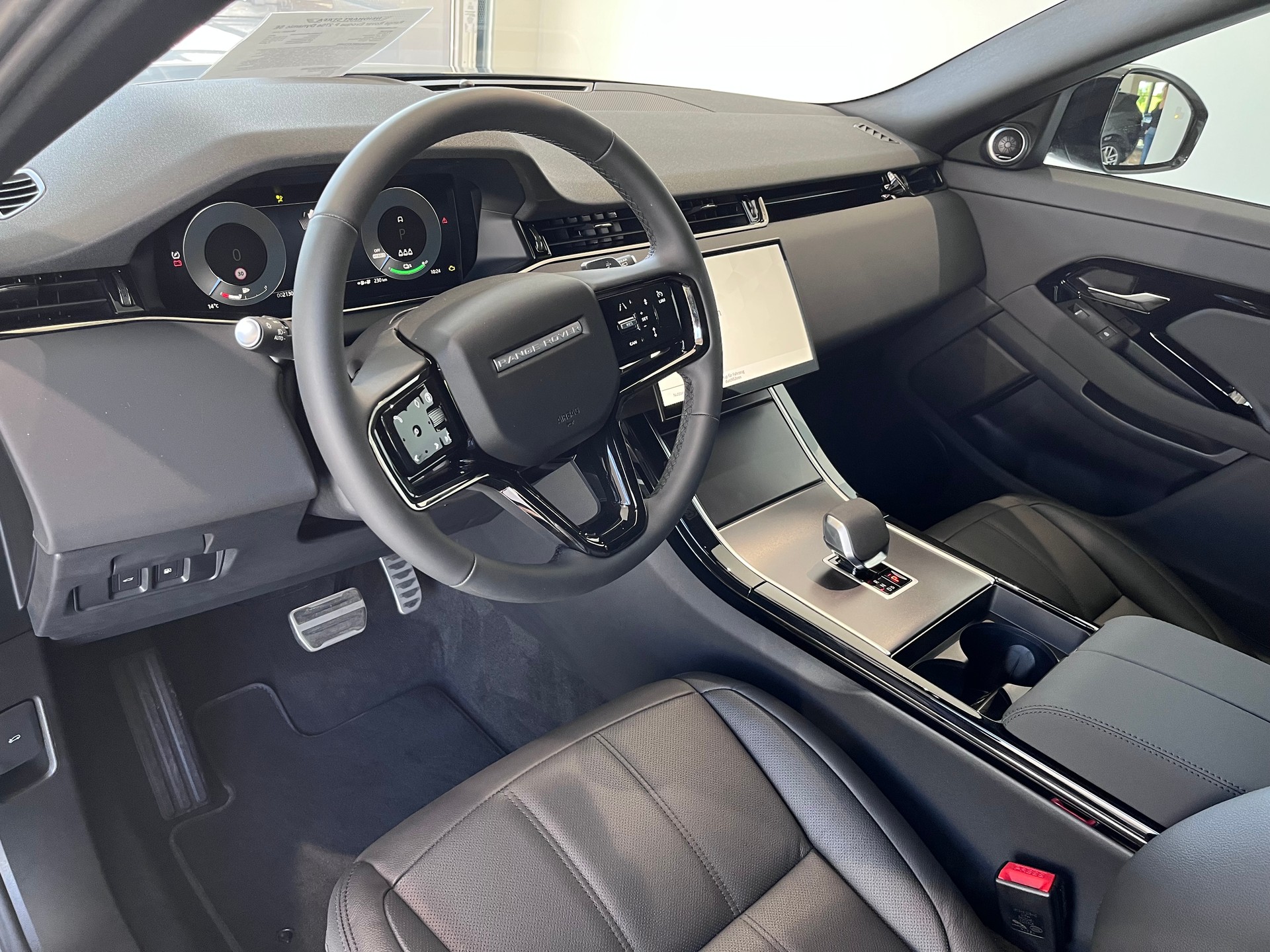 LAND ROVER Range Rover Evoque P 270e Dynamic SE AT9-image-4
