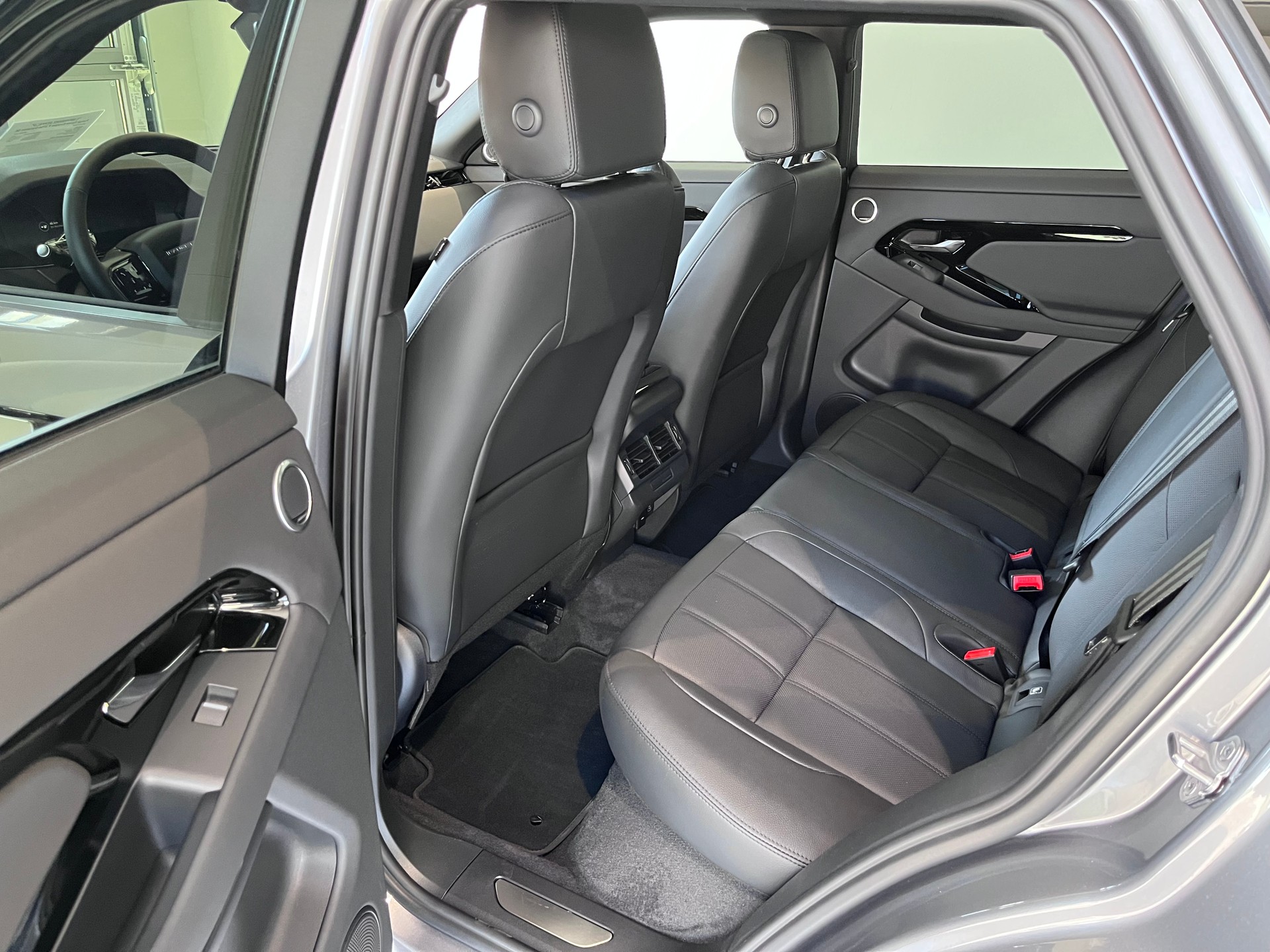 LAND ROVER Range Rover Evoque P 270e Dynamic SE AT9-image-5