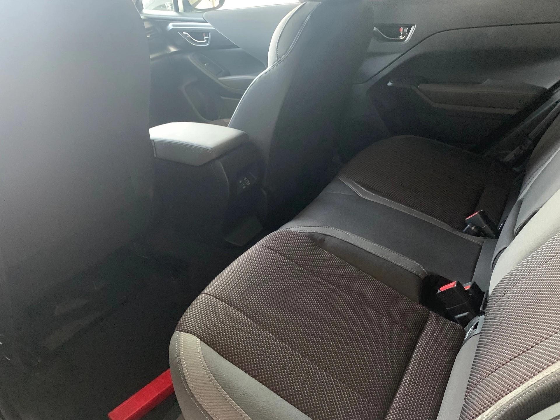 SUBARU Impreza 2.0i e-Boxer Swiss Plus-image-3