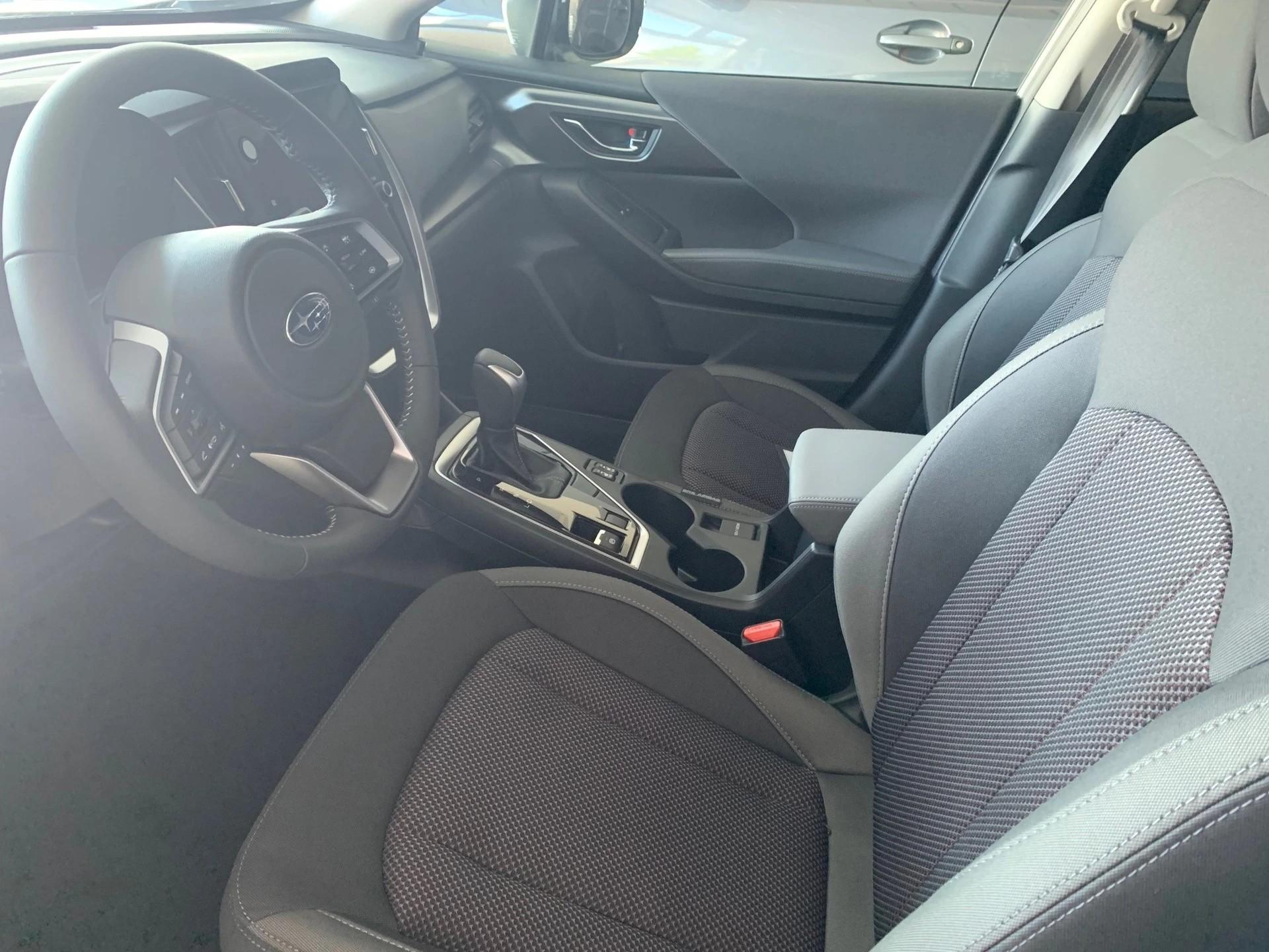 SUBARU Impreza 2.0i e-Boxer Swiss Plus-image-4