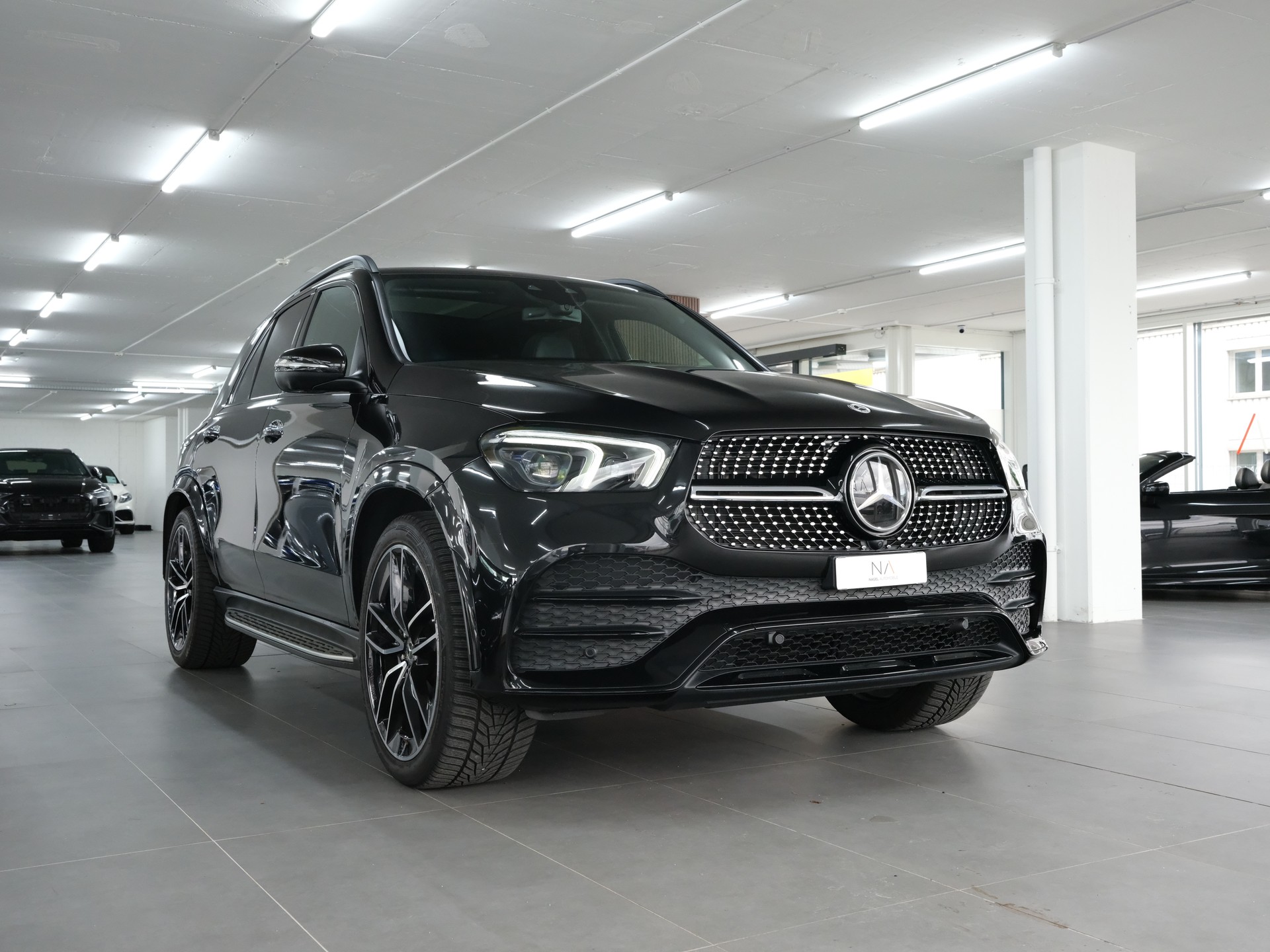 MERCEDES-BENZ GLE 350 d 4Matic AMG Line 9G-Tronic-showroom-element-1
