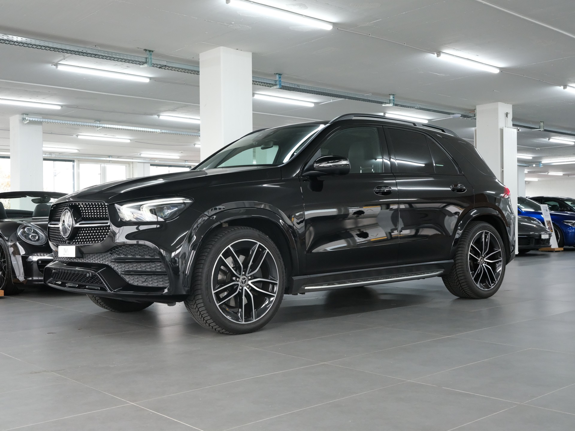 MERCEDES-BENZ GLE 350 d 4Matic AMG Line 9G-Tronic-showroom-element-3