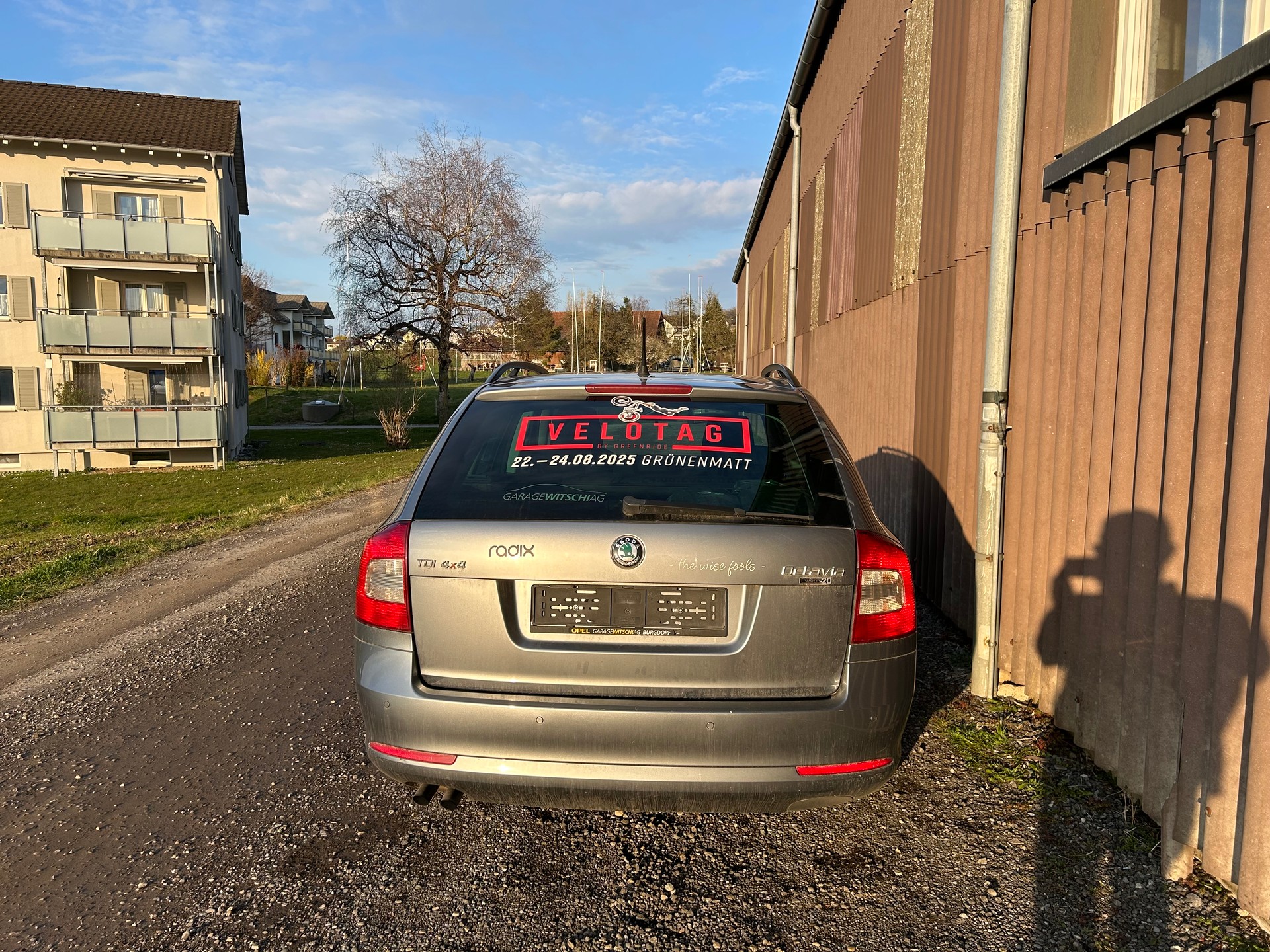 SKODA Octavia Combi 1.6 TDI Twenty20 4x4-image-4