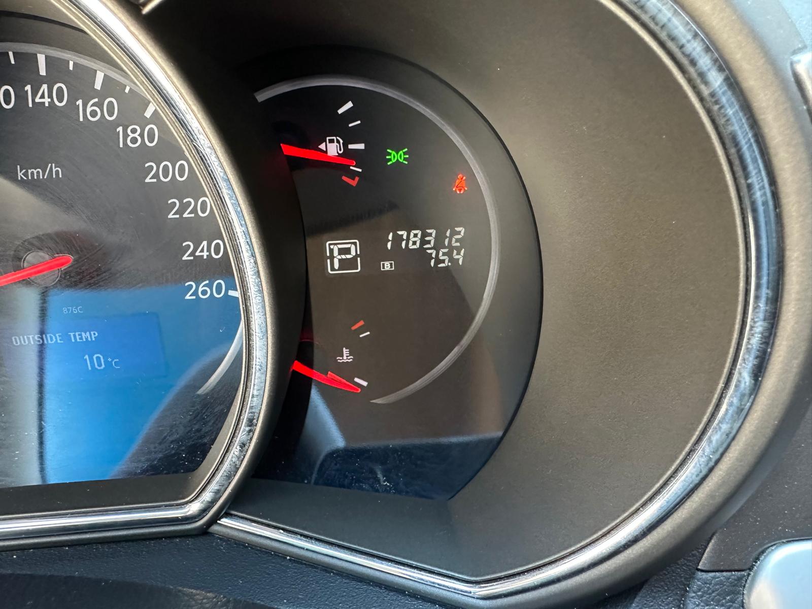 NISSAN Murano 2.5 dCi Executive Automatic-image-14