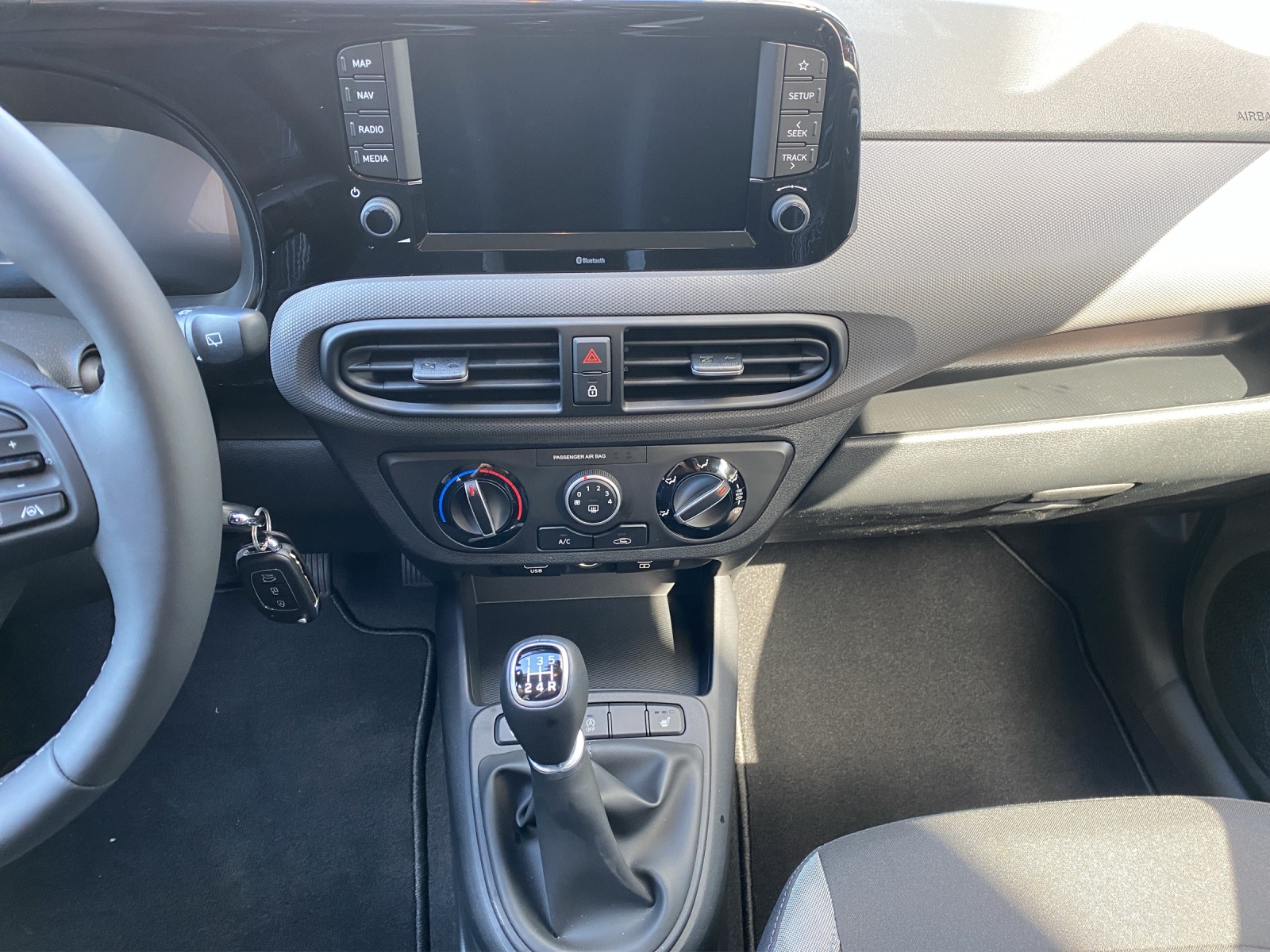 HYUNDAI i10 1.2 Amplia-image-13