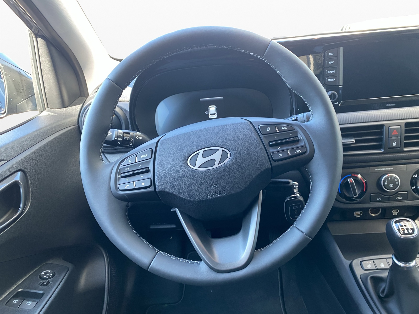 HYUNDAI i10 1.2 Amplia-image-12