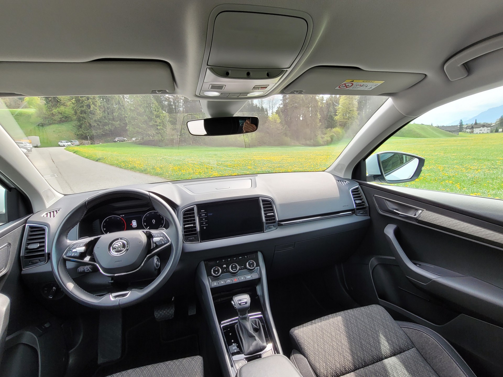 SKODA Karoq 2.0 TDI CR Style 4x4 DSG *Anhängerkupplung+8-fach bereift*-image-9