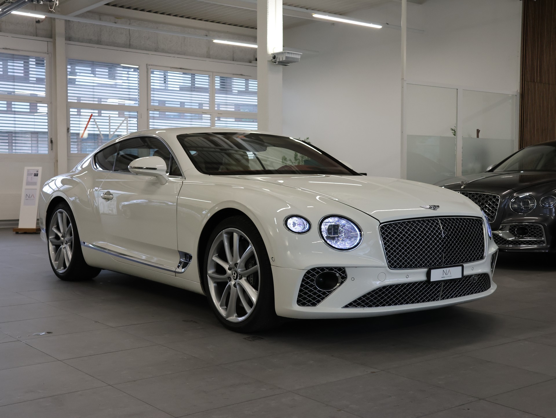 BENTLEY Continental GT 6.0 W12 *Rotating Display* *360 Kamera* *Diamond Packet*-showroom-element-1