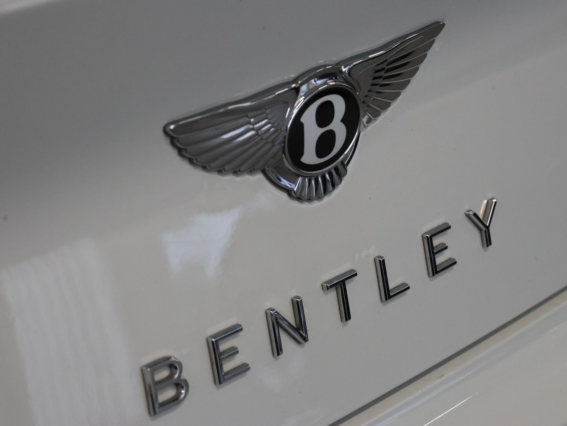 BENTLEY Continental GT 6.0 W12 *Rotating Display* *360 Kamera* *Diamond Packet*-image-11