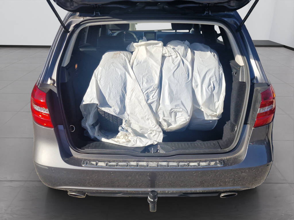 MERCEDES-BENZ B 200-image-15