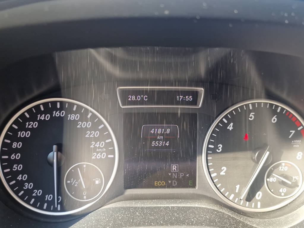 MERCEDES-BENZ B 200-image-13