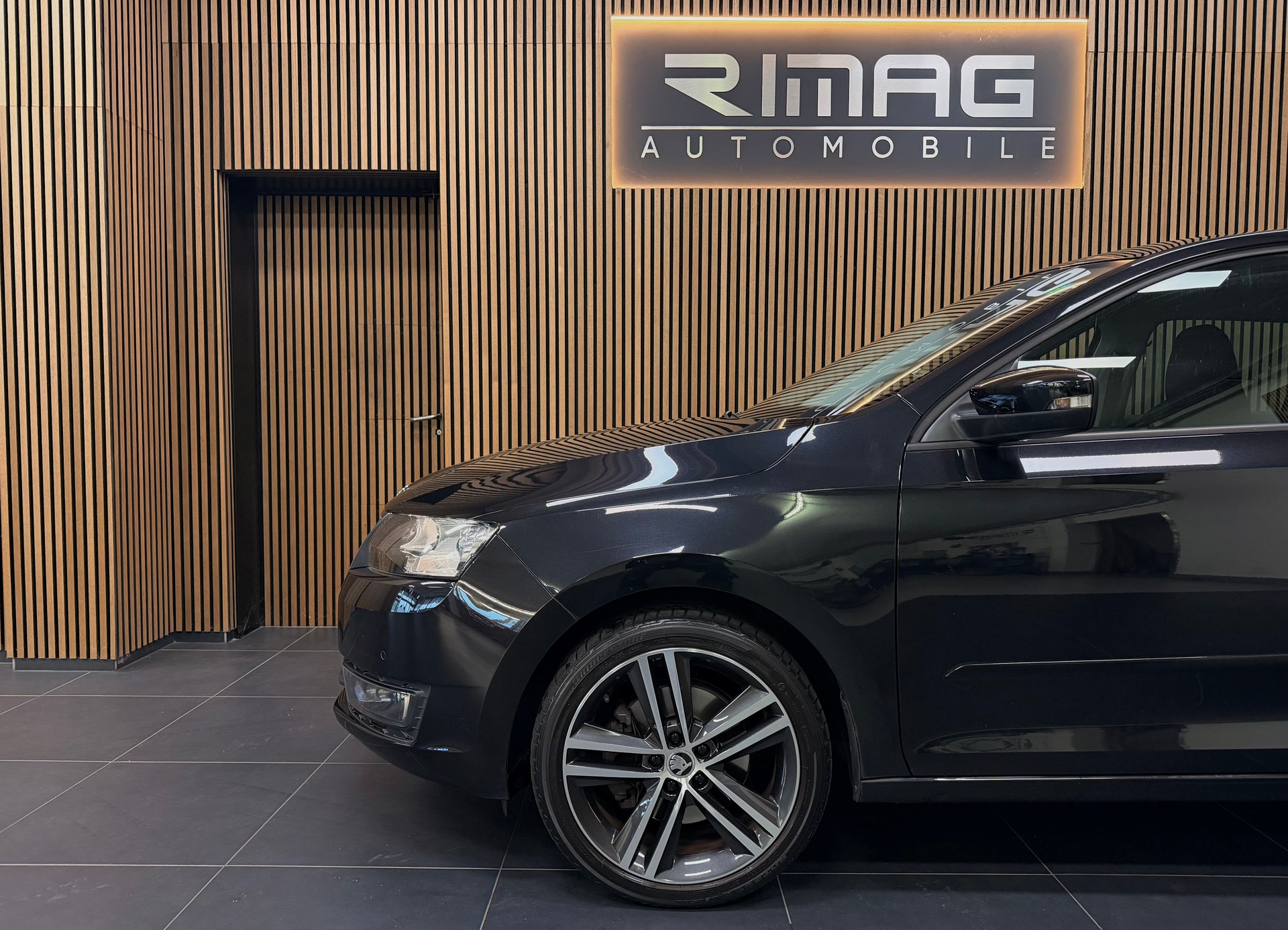 SKODA Rapid Spaceback 1.4 TSI Style DSG | CH-Fzg. | CarVertical | 8-Fach Bereift-image-5
