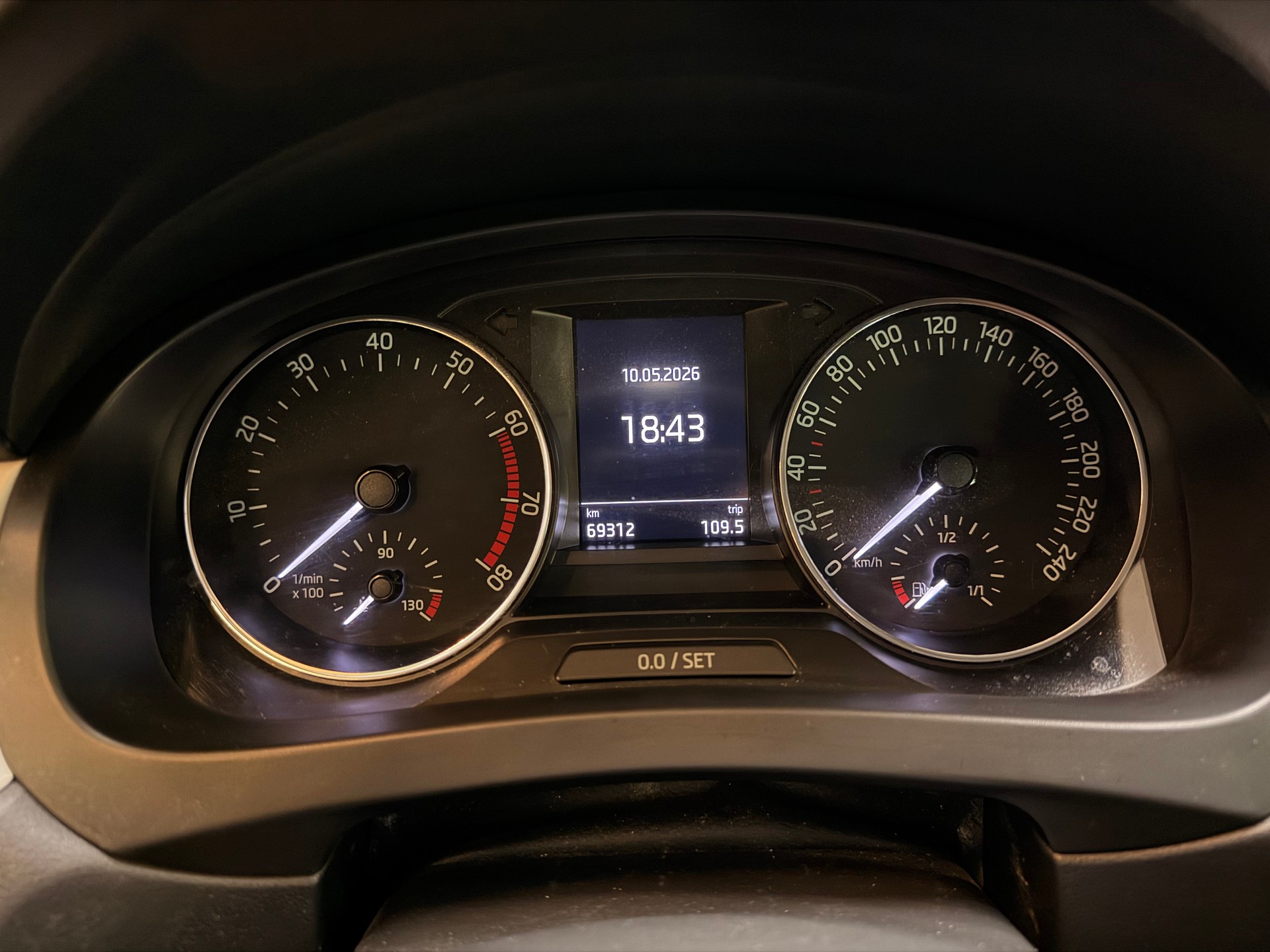 SKODA Rapid Spaceback 1.4 TSI Style DSG | CH-Fzg. | CarVertical | 8-Fach Bereift-image-19