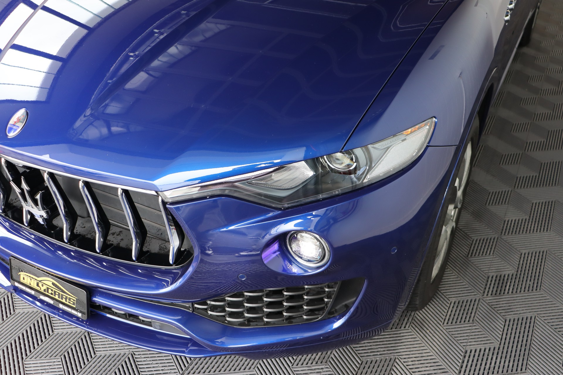 MASERATI Levante D 3.0 V6 GranSport Automatica ** CH-AUTO ** FAHRASSISTENZ-PAKET ** 360 GRAD PARK-PAKET **-image-4