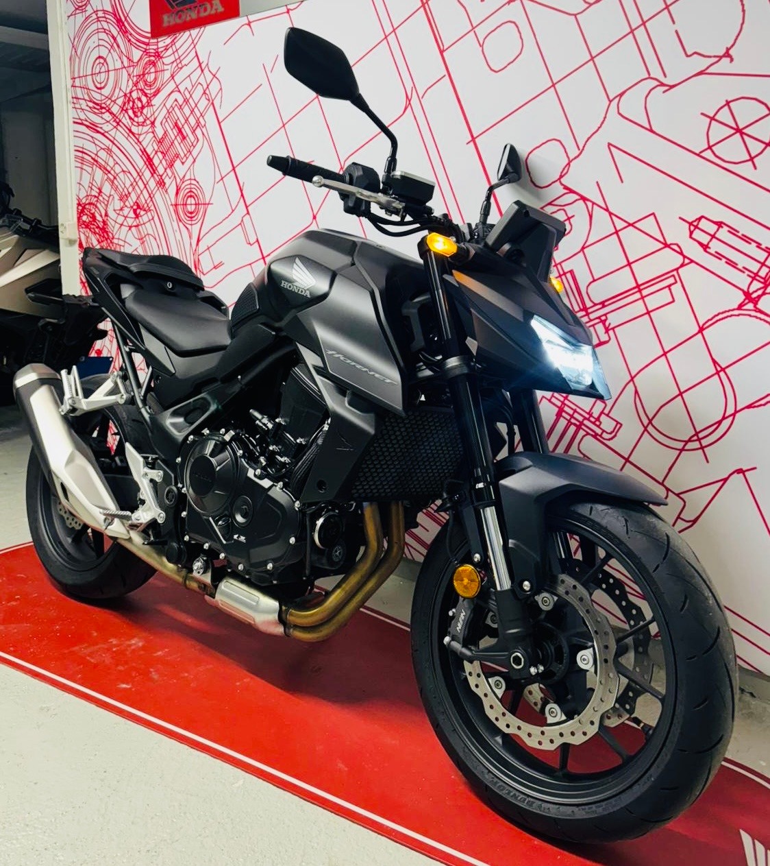 HONDA CB 750 Hornet-image-1