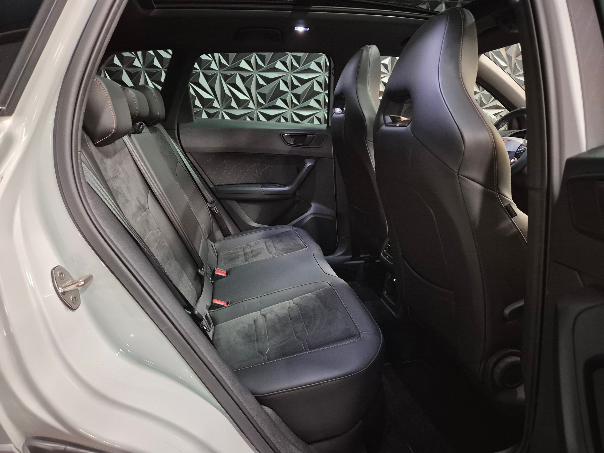 SEAT Ateca Cupra 2.0 TSI 4Drive DSG-image-26