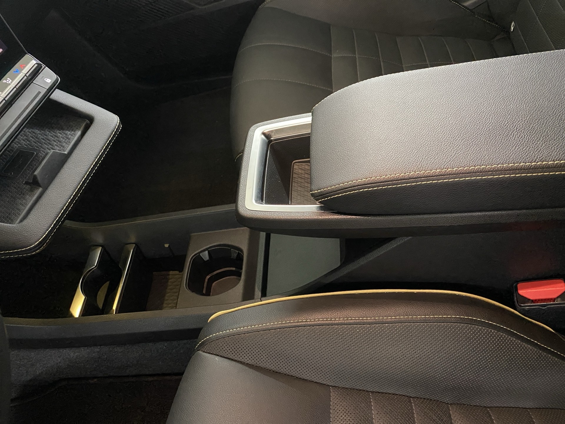 RENAULT Mégane E-TECH EV60 Iconic-image-18