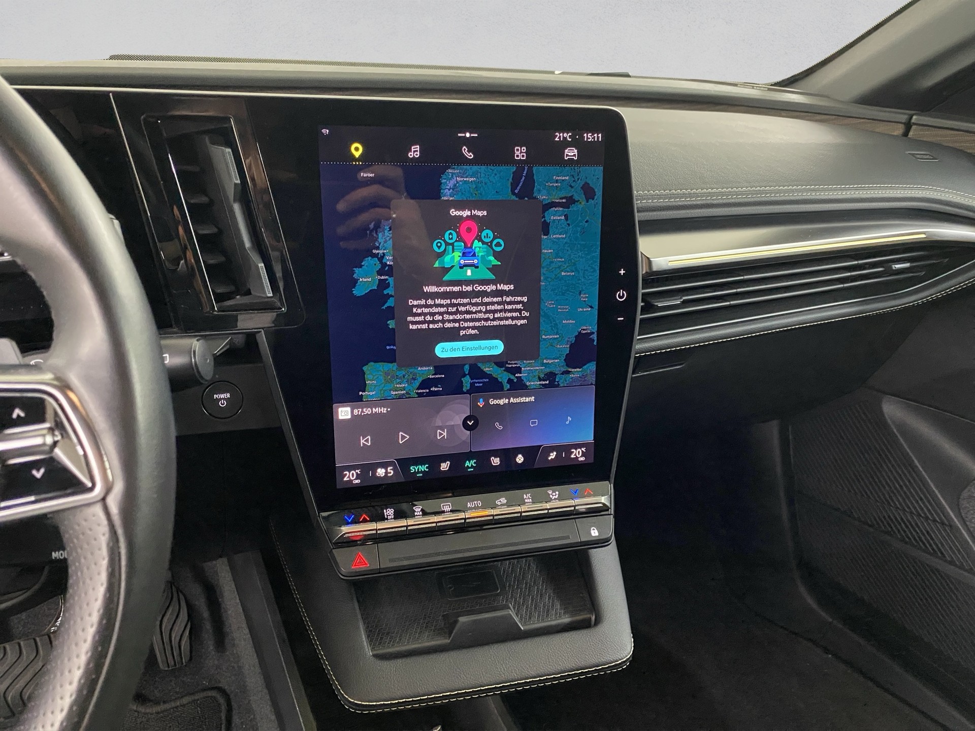 RENAULT Mégane E-TECH EV60 Iconic-image-13