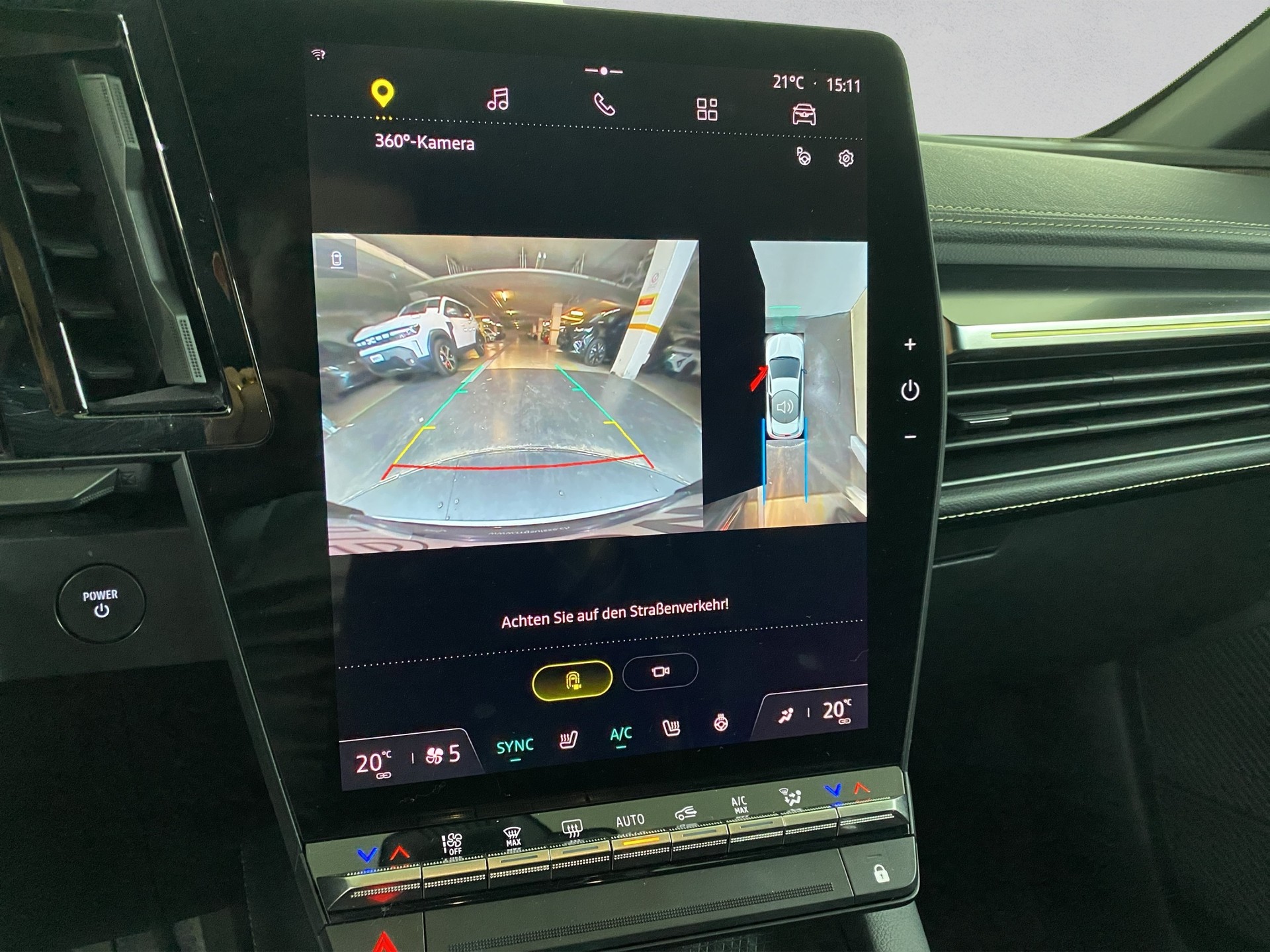 RENAULT Mégane E-TECH EV60 Iconic-image-14