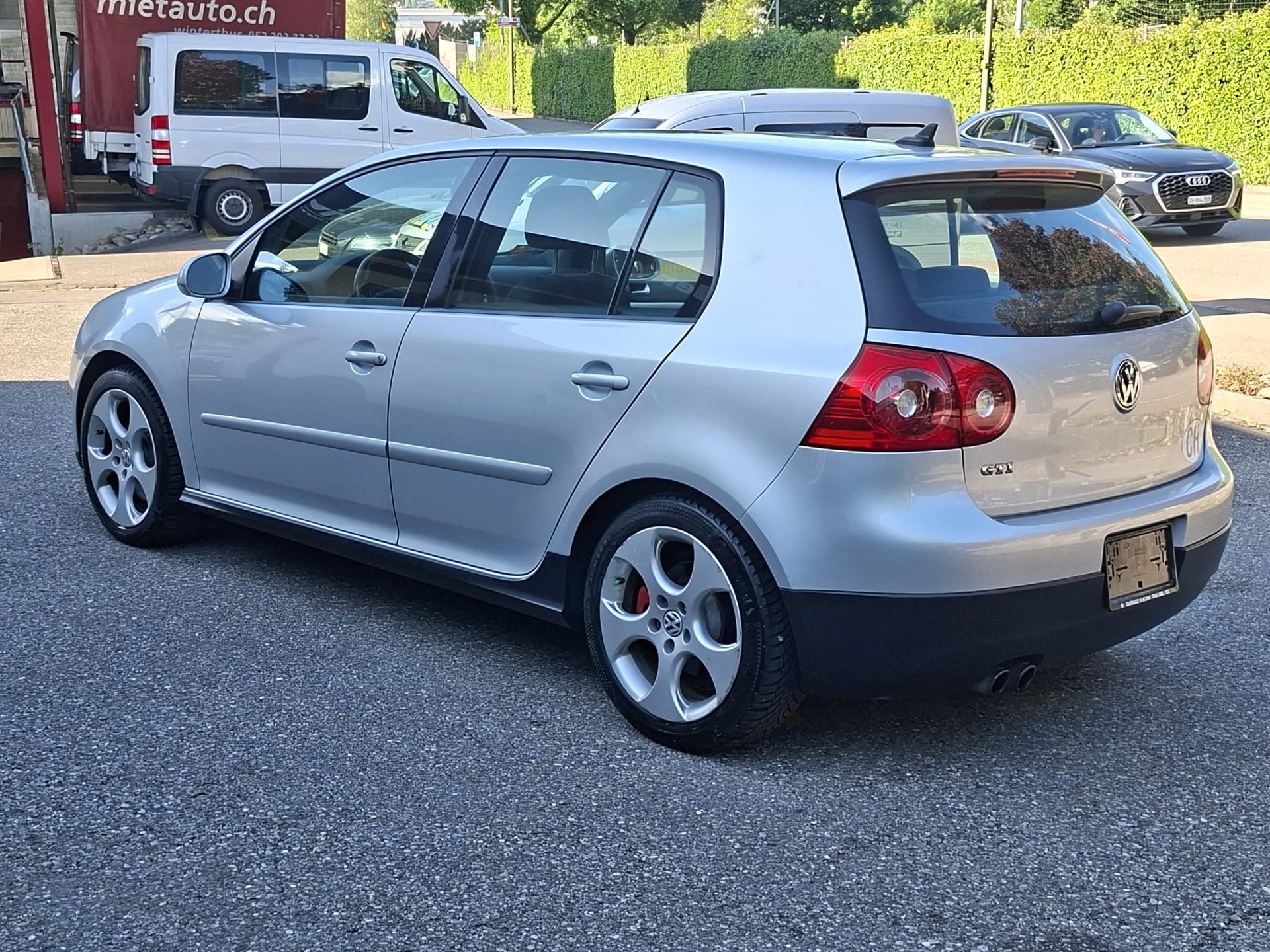 VW Golf 2.0 TFSI GTI-image-4