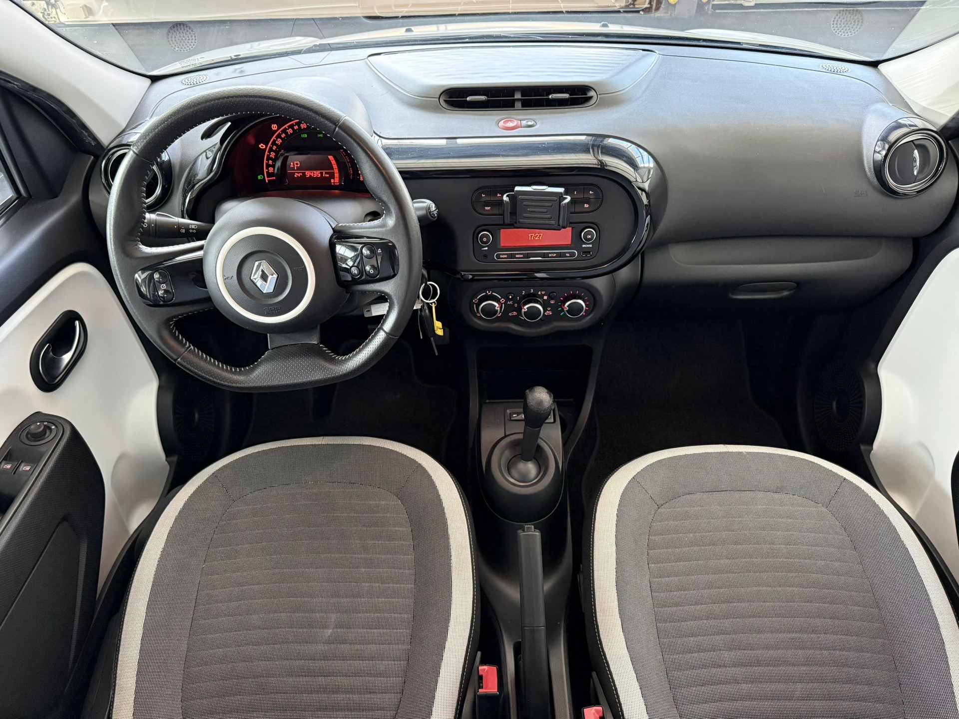 RENAULT Twingo 0.9 City EDC-image-9