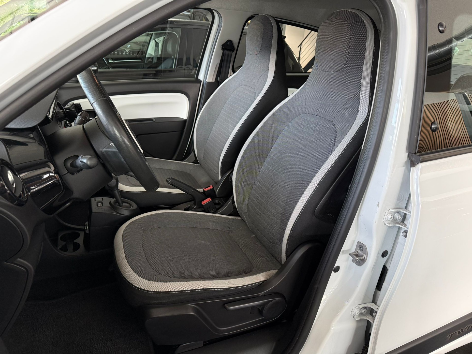 RENAULT Twingo 0.9 City EDC-image-7