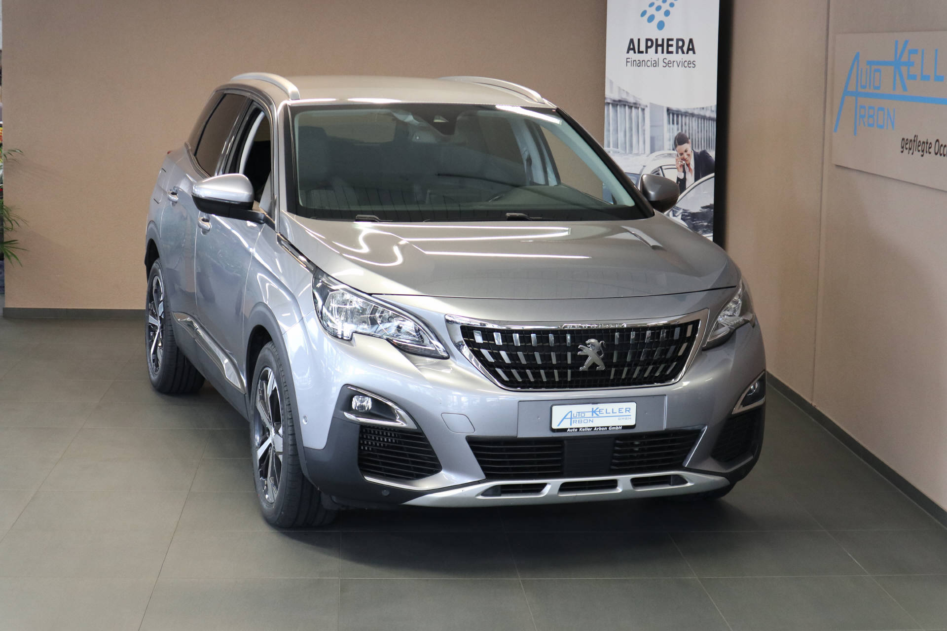PEUGEOT 3008 1.2 PureTech Allure-image-2