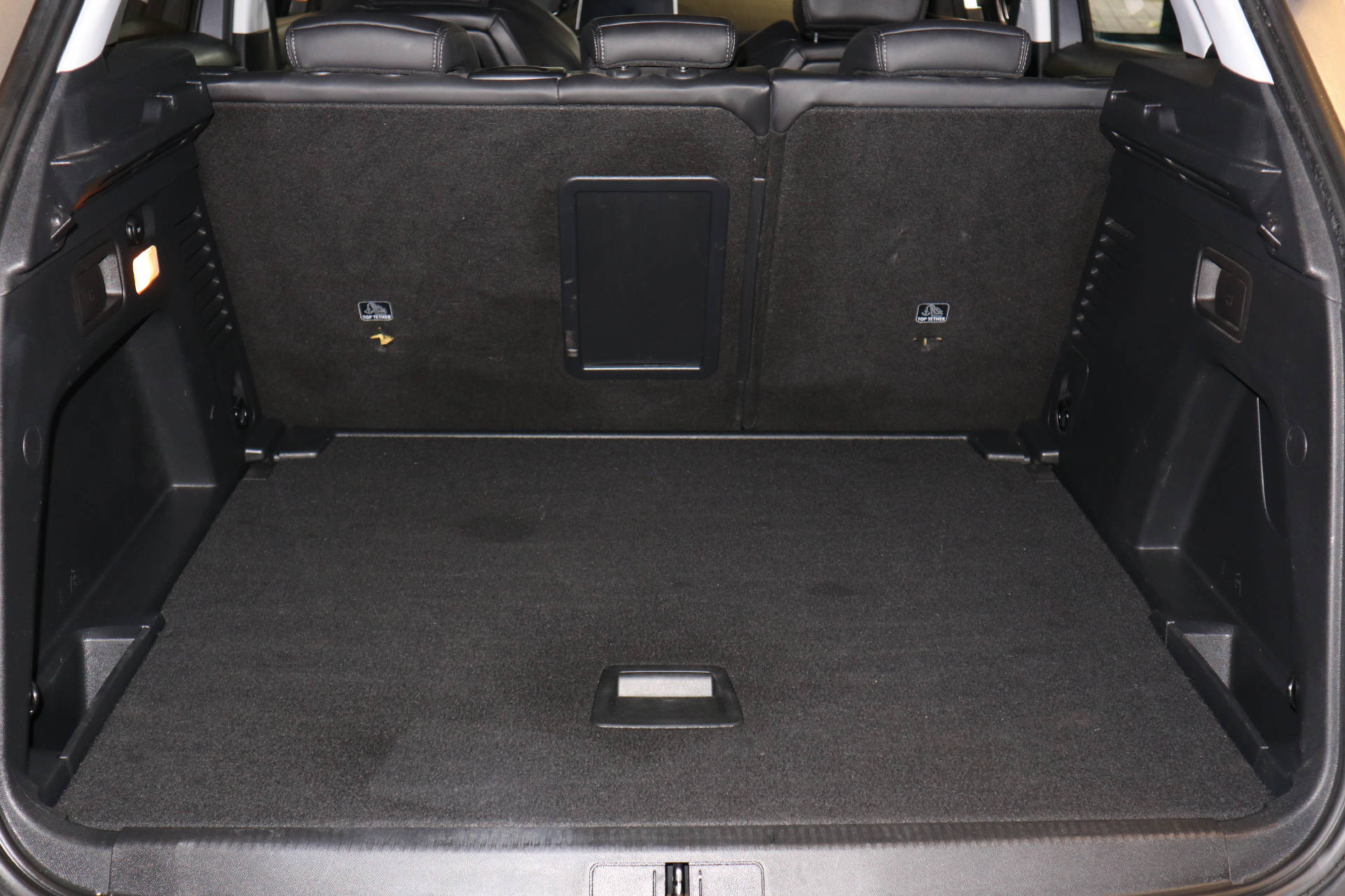 PEUGEOT 3008 1.2 PureTech Allure-image-9