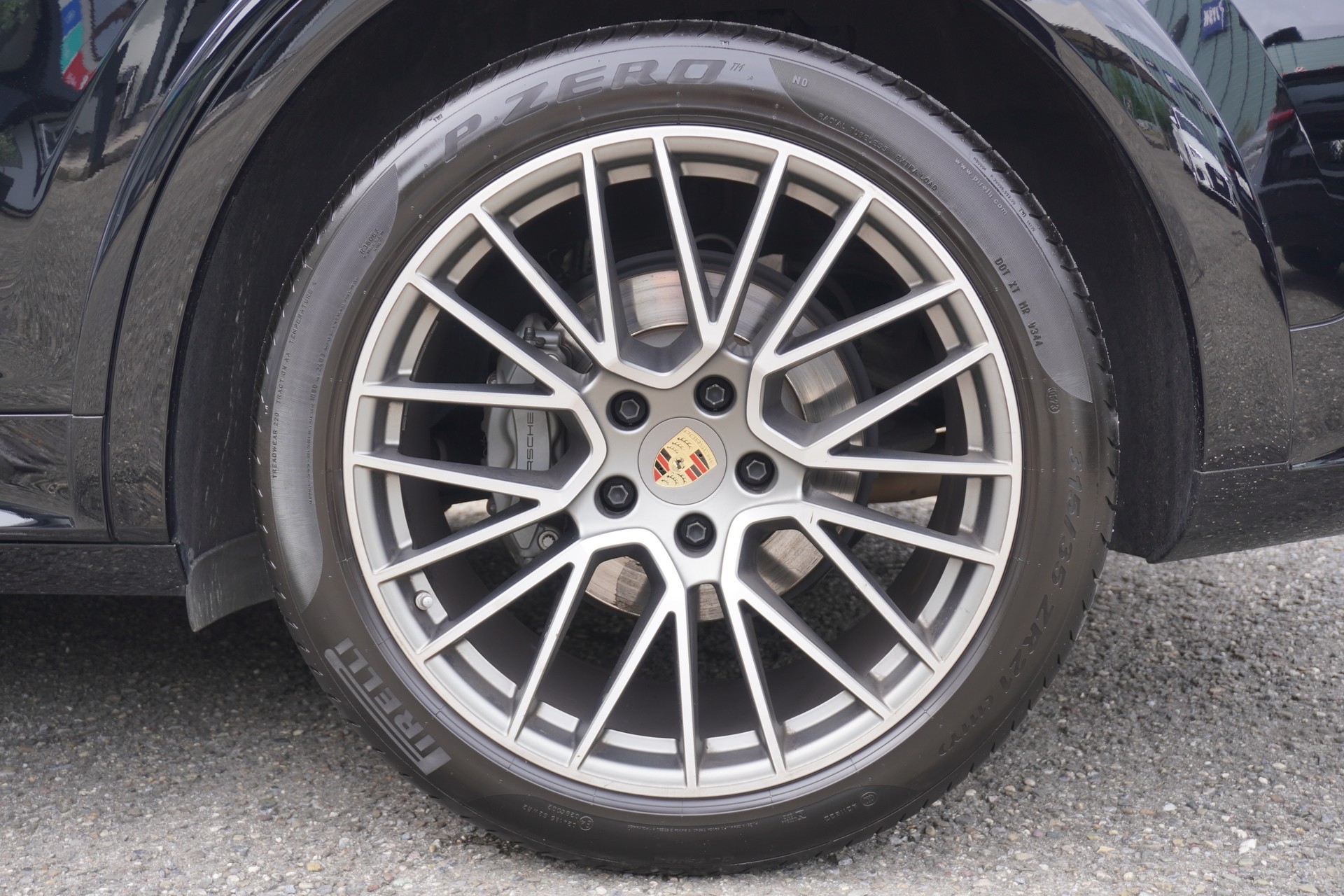 PORSCHE Cayenne S Coupé Platinum Edition-image-8
