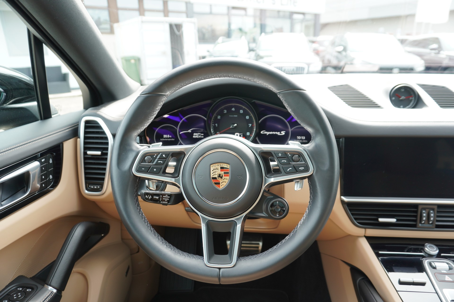 PORSCHE Cayenne S Coupé Platinum Edition-image-17