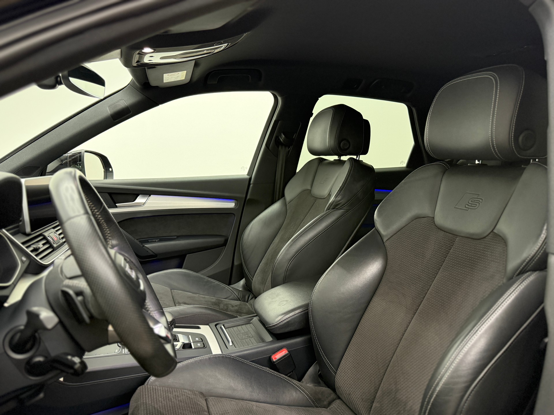 AUDI Q5 2.0 TFSI sport quattro S-tronic-image-18