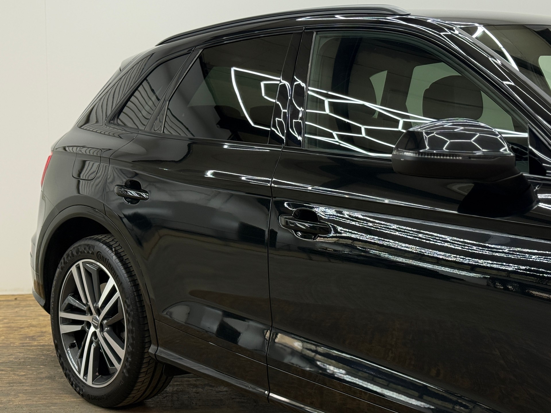 AUDI Q5 2.0 TFSI sport quattro S-tronic-image-15