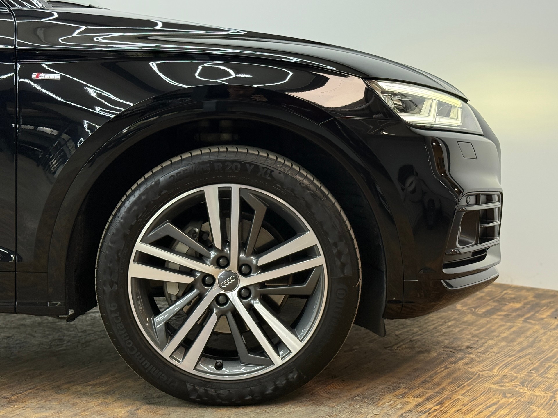 AUDI Q5 2.0 TFSI sport quattro S-tronic-image-16