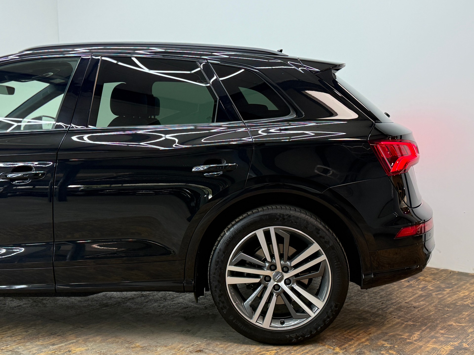 AUDI Q5 2.0 TFSI sport quattro S-tronic-image-7