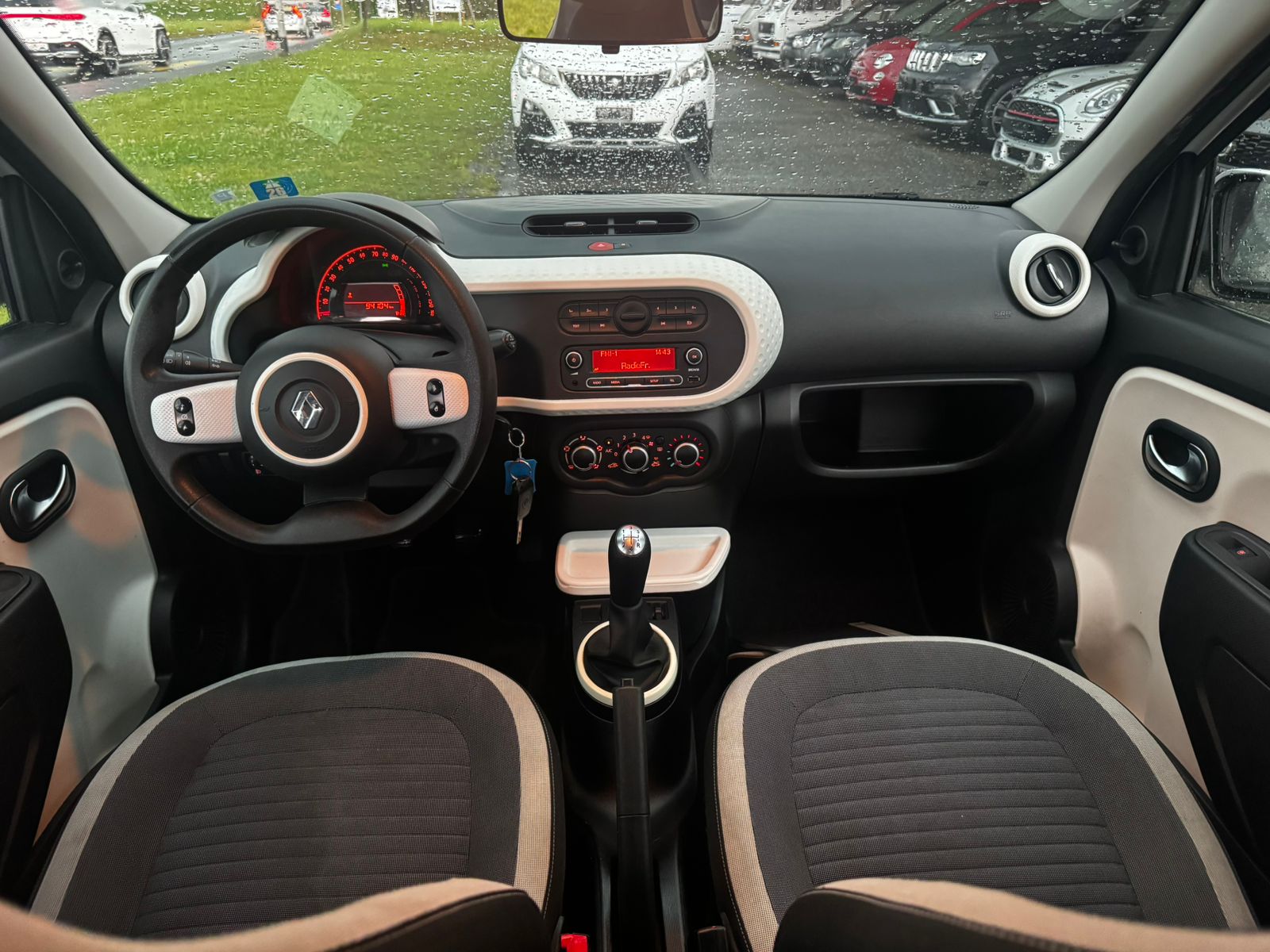 RENAULT Twingo 1.0 Life-image-9
