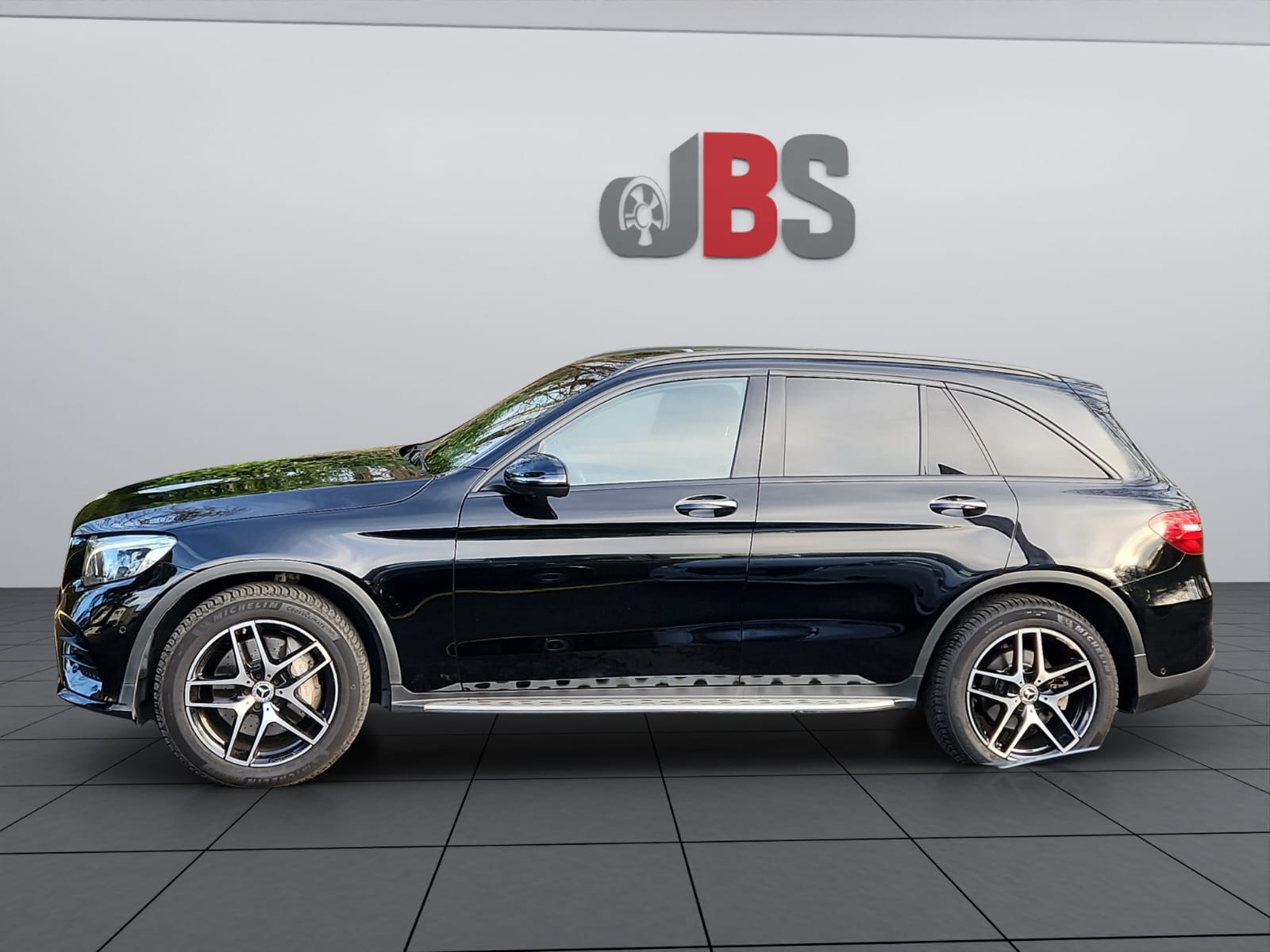 MERCEDES-BENZ GLC 220 d Exclusive 4Matic 9G-Tronic-showroom-element-3