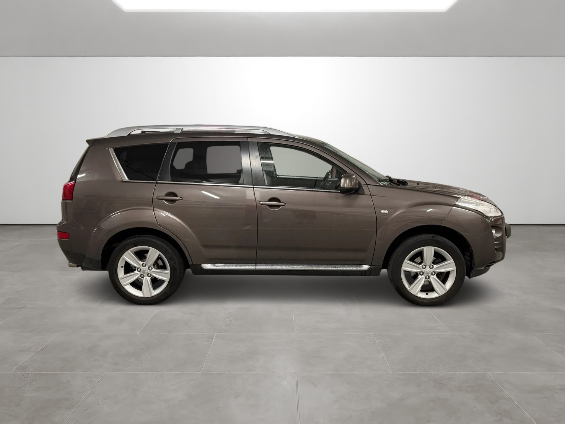 PEUGEOT 4007 2.2 HDi Lion Edition DCS6-image-5