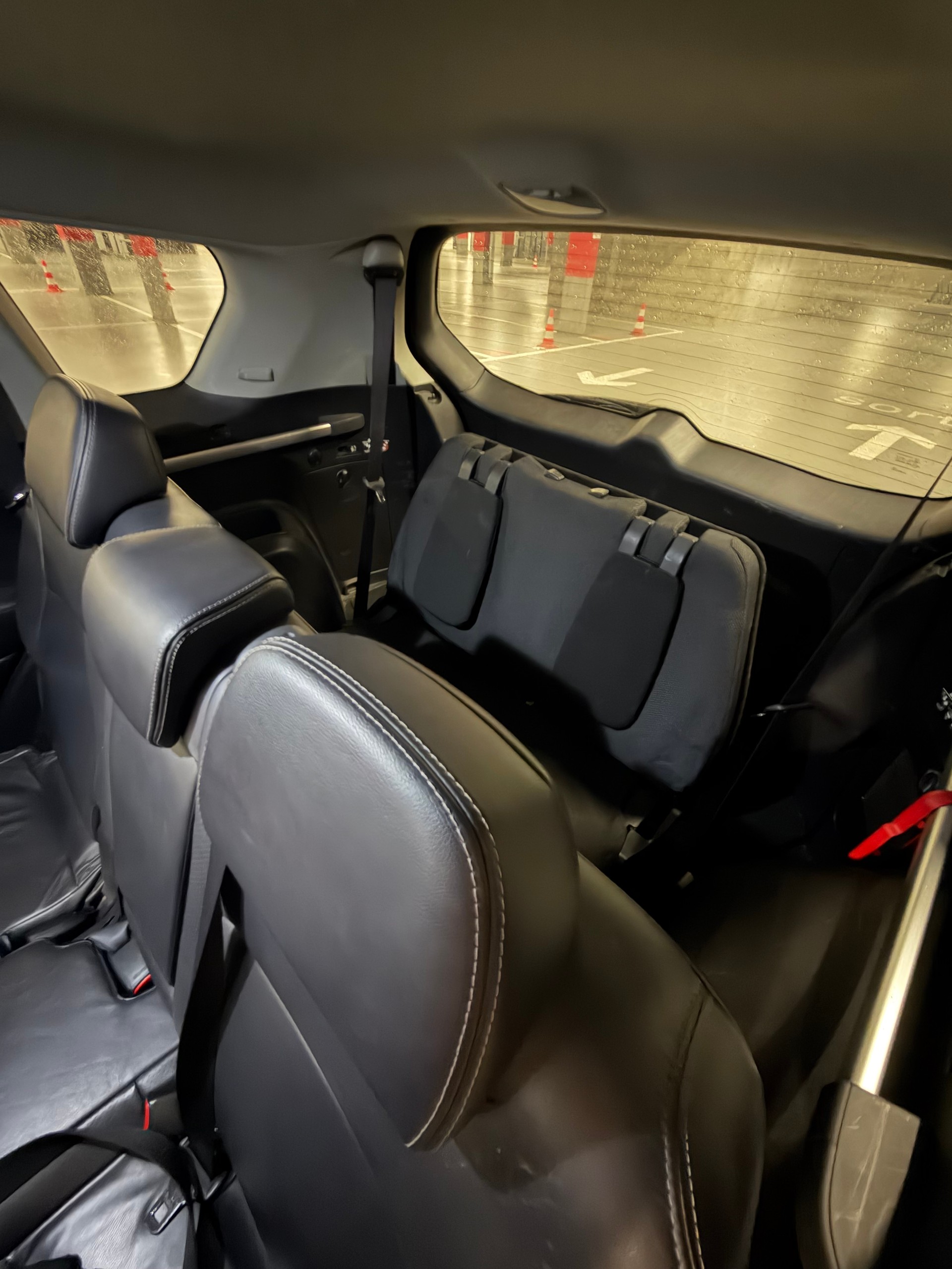 PEUGEOT 4007 2.2 HDi Lion Edition DCS6-image-10