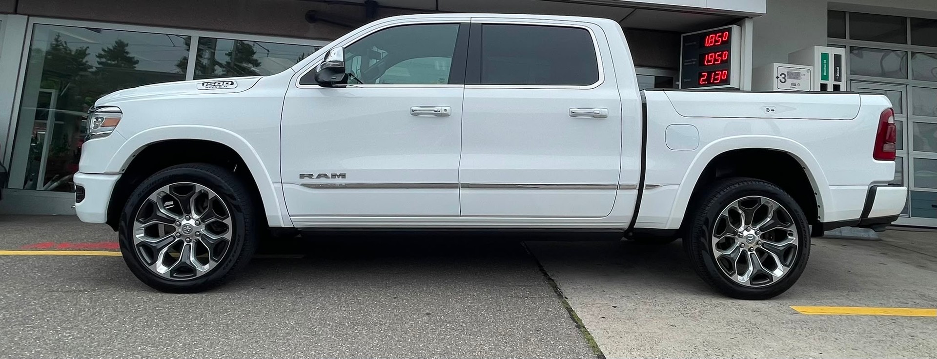 DODGE Facelift Ram 1500 5.7 HEMI MDS VVT Limited AHK 3500 kg
