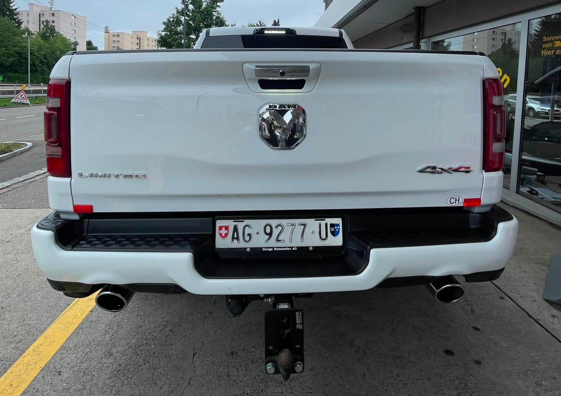 DODGE Facelift Ram 1500 5.7 HEMI MDS VVT Limited AHK 3500 kg-image-2