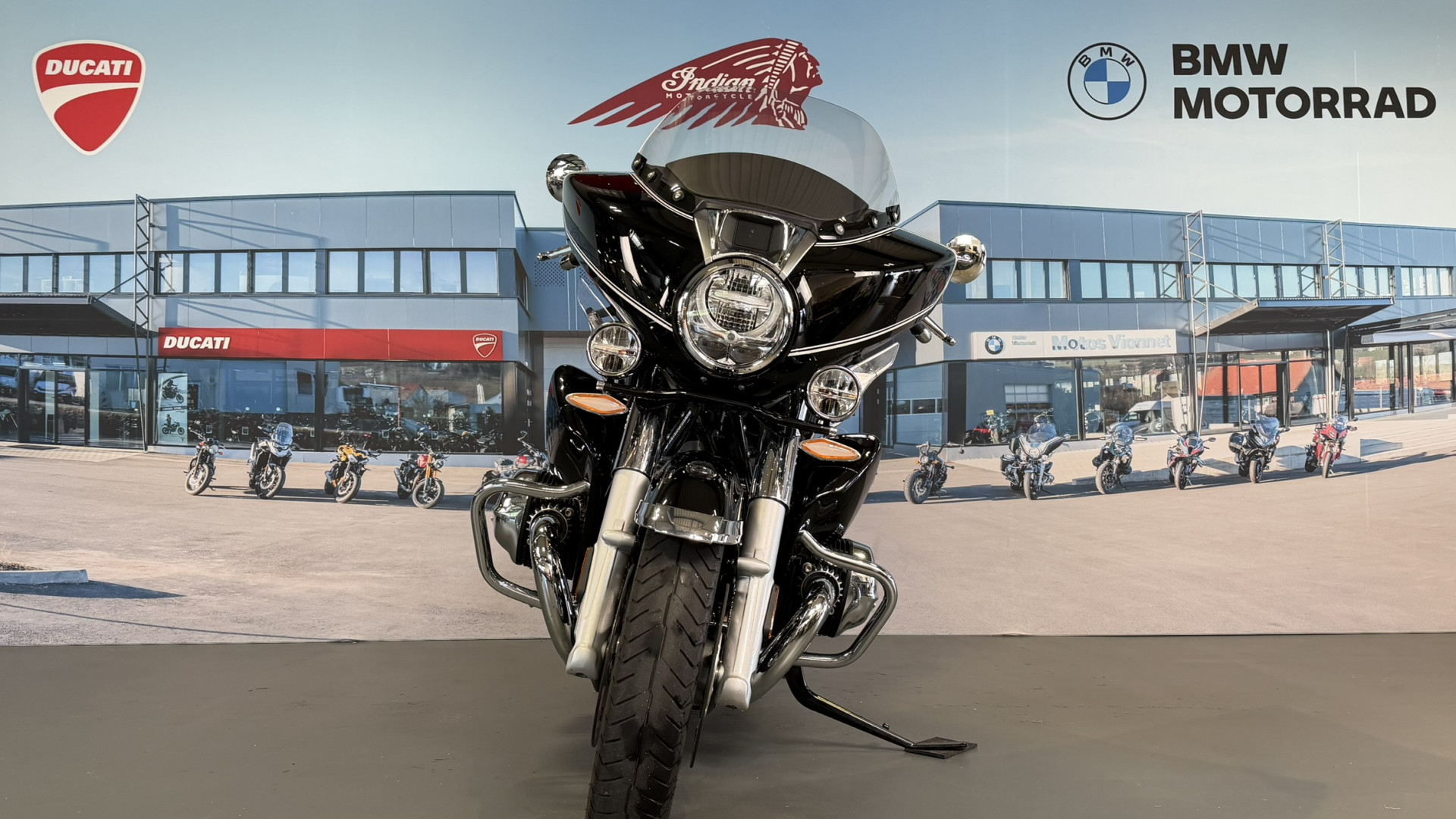 BMW R 18 Transcontinental-image-1
