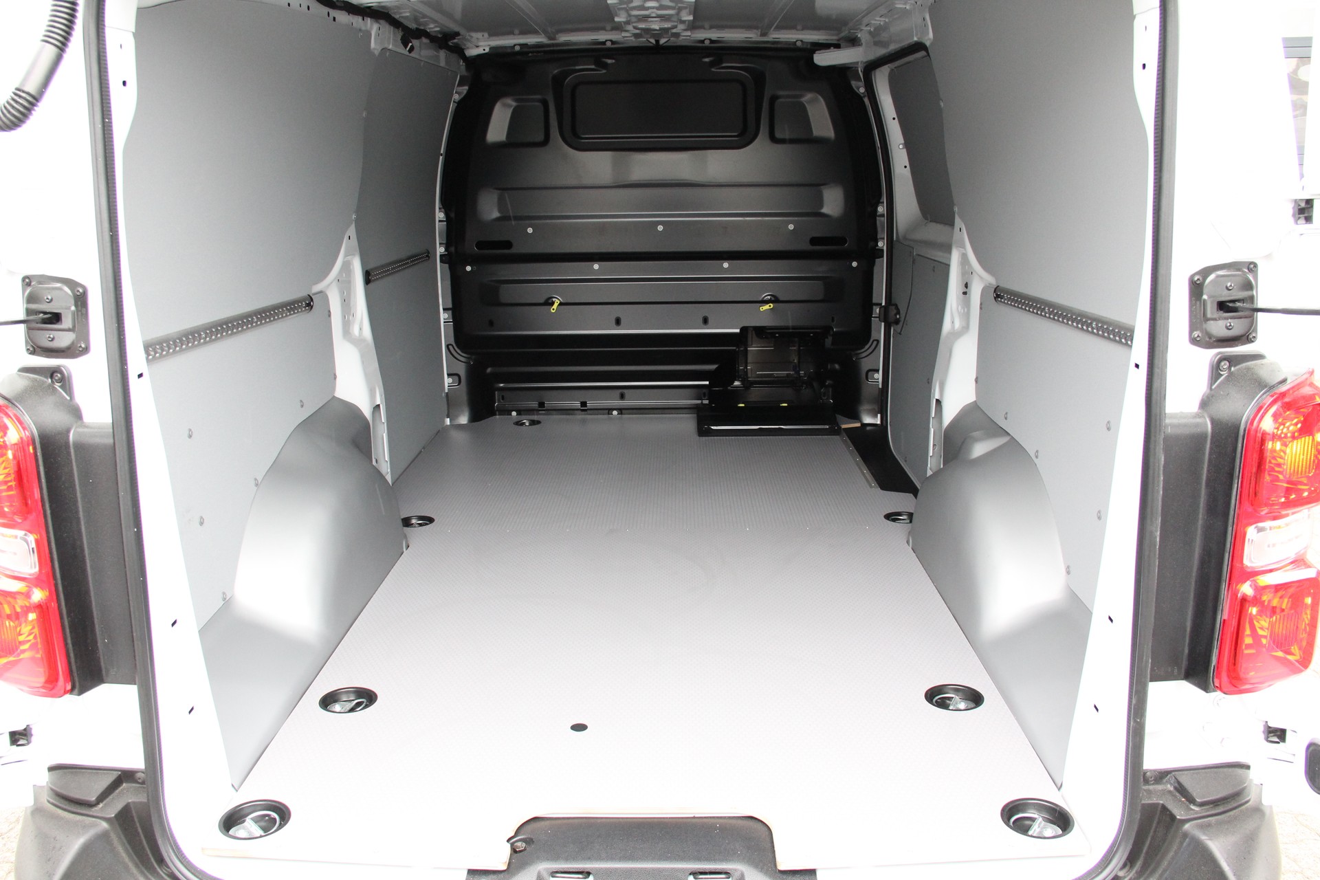 FIAT Scudo 2.0 BlueHDi L3 EAT8 **AUTOMAT** NAVI *RÜCKFAHRKAMERA* KLIMA *TEMPOMAT* 177-PS °°SOFORT-VERFÜGBAR°°-image-5