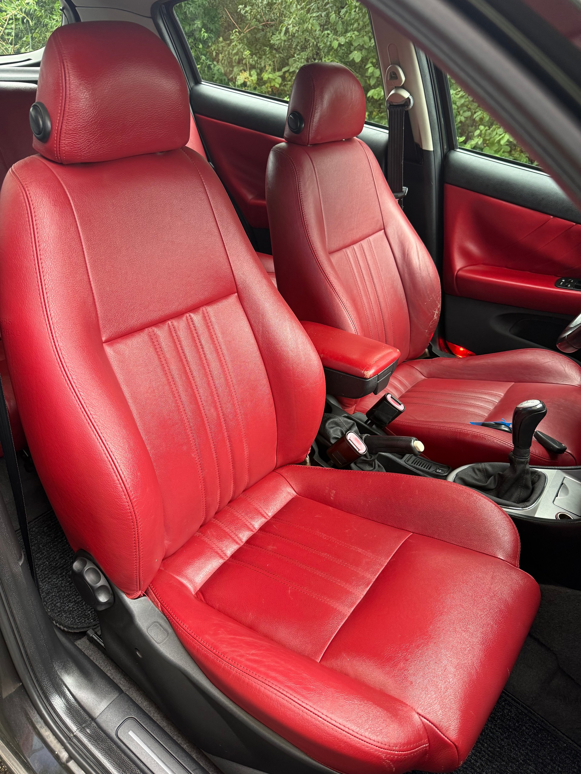 ALFA ROMEO 147 1.6 TS 16V VIP Edition-image-7