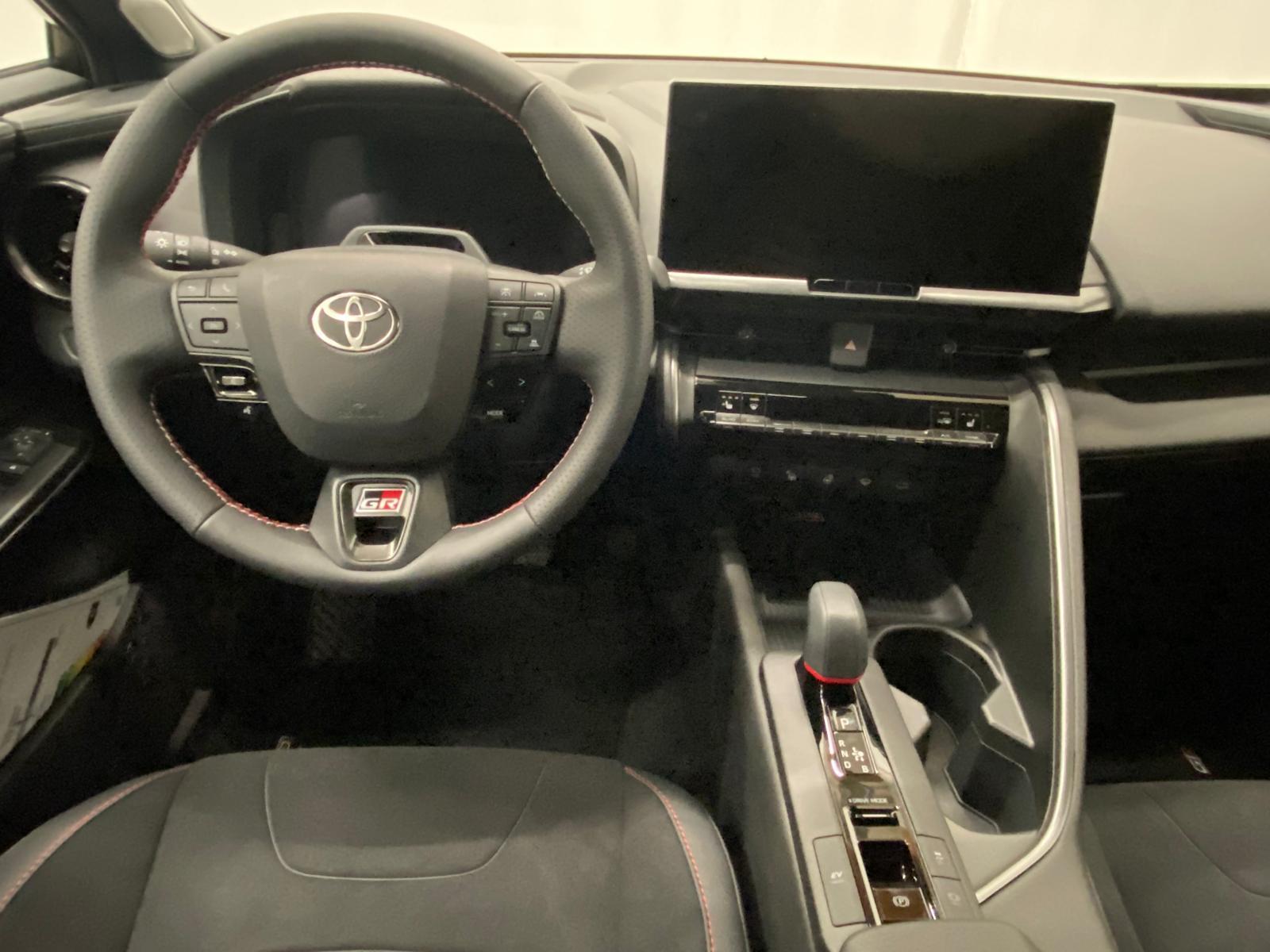 TOYOTA C-HR 2.0 PHEV GR Sport-image-4
