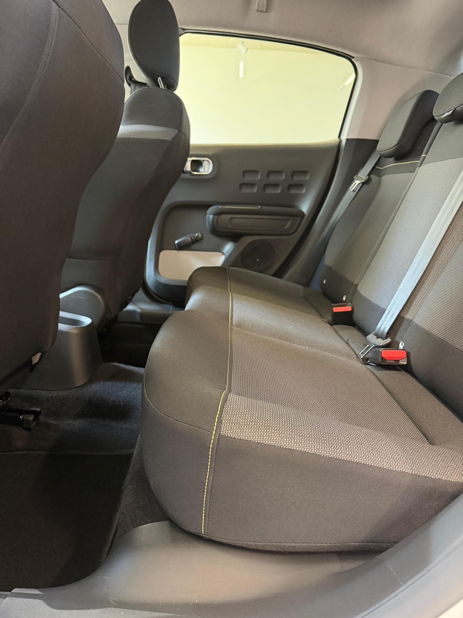 CITROEN C3 1.2i PureTech Shine-image-11