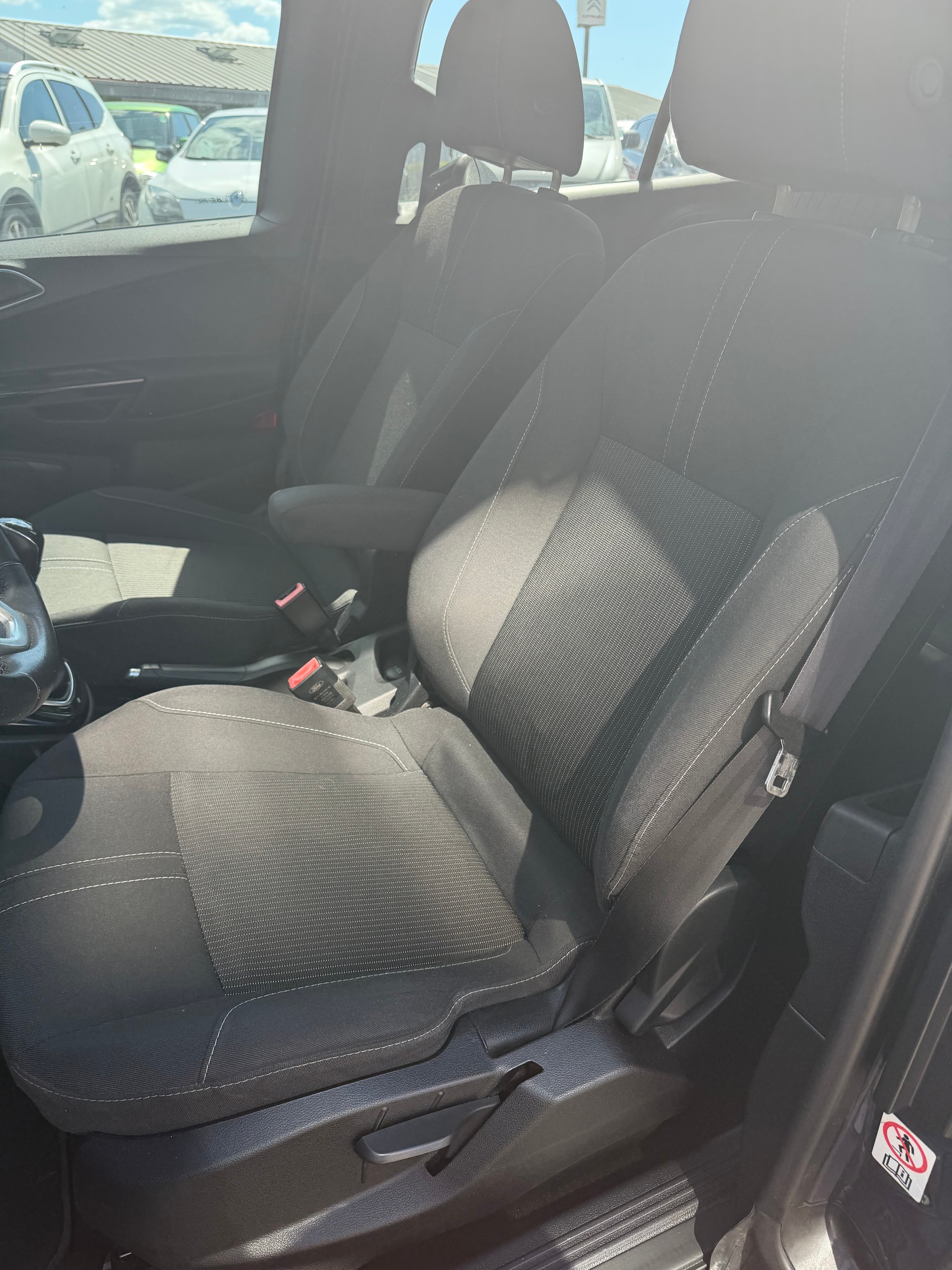 FORD B-Max 1.0 SCTi TitaniumX-image-11