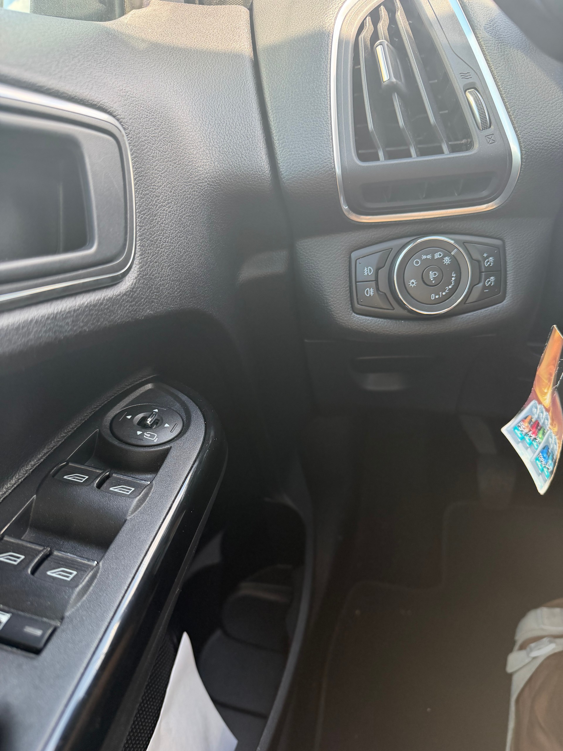FORD B-Max 1.0 SCTi TitaniumX-image-12
