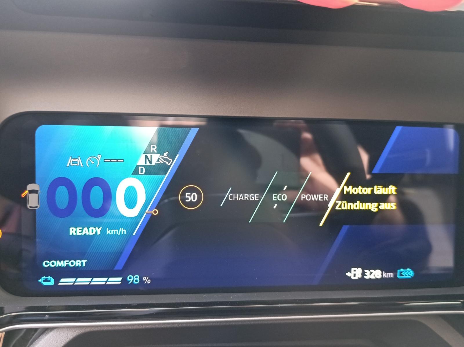 RENAULT R4 E-Tech Comfort Range techno-image-10